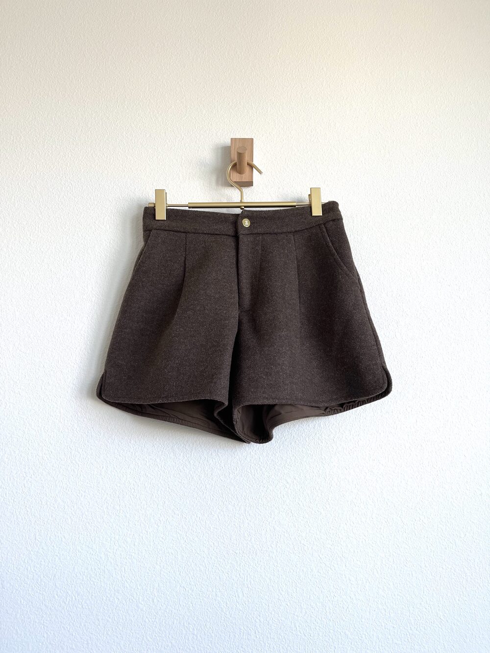 Royal Princess High Waist Pleated Wool Blend Shorts - Brown - Size M